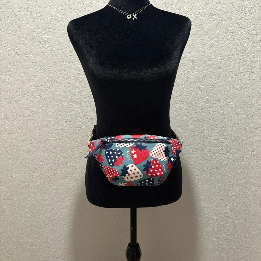 Gucci Limited Edition Strawberry Belt
Bag - Picture 3 of 15